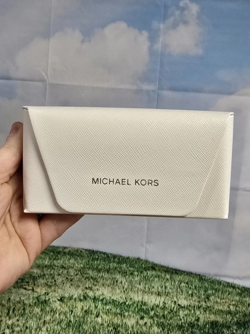 Michael Kors Textured Leather Snap Button Glasses Hardcase & Cleaning Cloth NEW